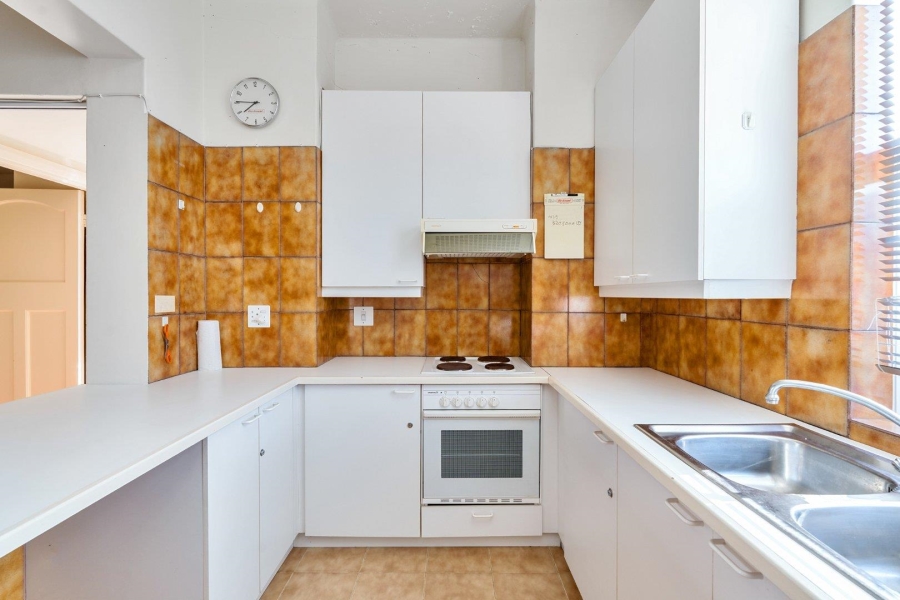 2 Bedroom Property for Sale in Sea Point Western Cape